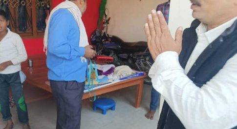 नौतनवा/महराजगंज। ग्राम प्रधान प्रतिनिधि जयराम सिंह ने दिया ग्राम वासियो को दीपावली की शुभ कामनाएं