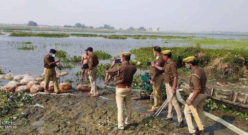 पुलिस अभियान चलाकर अवैध लहन नष्ट किया, भट्टियों और ठिकानों पर पुलिस की ताबड़तोड़ छापेमारी से कारोबारियों की नींद उड़ी।