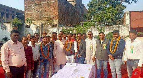 महराजगंज। राष्ट्रीय जनहित कामगार कर्मचारी महासंघ भाजपा के रामानुज गुप्ता बने पनियरा विधानसभा अध्यक्ष