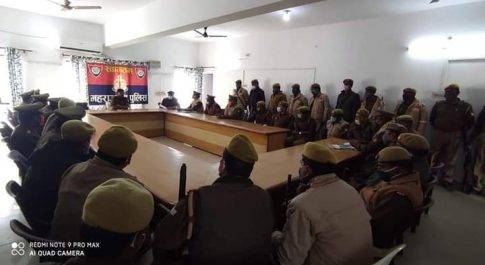 महराजगंज।एमएलसी चुनाव को शांतिपूर्ण तरीके से संपन्न कराने हेतुु पुलिस प्रशासन चुस्त