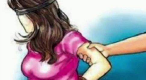 महाराजगंज। श्यामदेउरवा में एक किशोरी को बहला-फुसलाकर भगाने वाले युवक के खिलाफ कार्रवाई में जुटी पुलिस