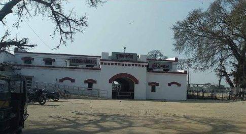 ट्रेनों का संचलन न होने से परेशान हैं मुसाफिर