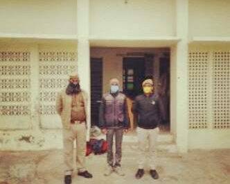 बृजमनगंज पुलिस ने एक वारंटी पर की विधिक कार्यवाही