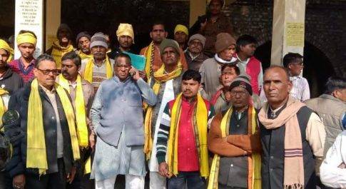 तहसील प्रशासन की मनमानी से धुरिया गोंड समाज आक्रोशित।