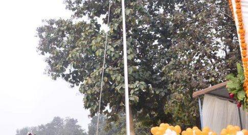 सहकारिता मंत्री ने किया ध्वजारोहण, ग्रहण किया पुलिस परेड का मान प्रमाण