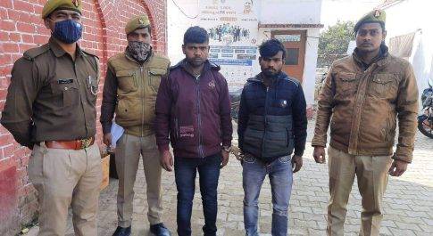 महराजगंज। थाना कोतवाली पुलिस द्वारा चोरी से संबंधित अभियुक्त को 48 घण्टे के अंदर किया गया गिरफ्तार कब्जे से चोरी के एक पेटी साबुन बरामद