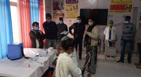 सिद्धार्थनगर ।सीएचसी उसका में कोरोना टीका करण का हुआ पूर्वाभ्यास।