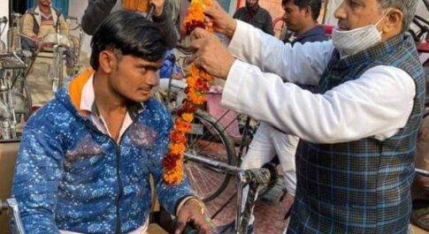 किसान गोष्ठी मेले का किया गया आयोजन सूबे के कैबिनेट मंत्री रहे मुख्यथिति