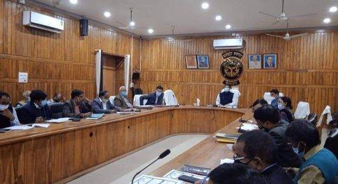 डीएम की अध्यक्षता में सम्पन्न हुई भवन निर्माण परियोजनाओं की समीक्षा बैठक