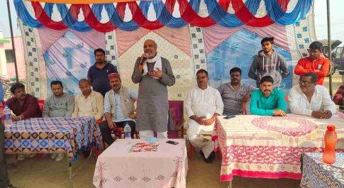 ठूठीबारी। चौपाल लगाकर विधायक ने सुनी ग्रामीणों की जनसमस्या