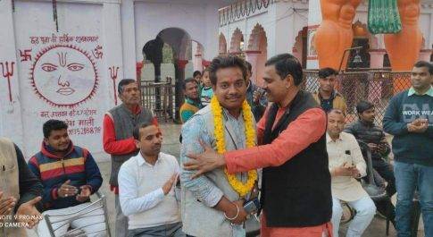फरेंदा। उत्तर प्रदेश व्यापार मंडल प्रतिनिधि युवा मंच के नगर अध्यक्ष के रूप में निहाल अग्रहरी मनोनीत होने पर चेयरमैन राजेश जायसवाल ने दी बधाई