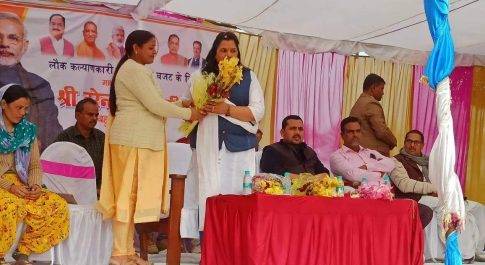 बलहा विधायक सरोज सोनकर ने लगाया चौपाल कृषि स्वास्थ्य व बाल विकास अधिकारी रहे मौजूद