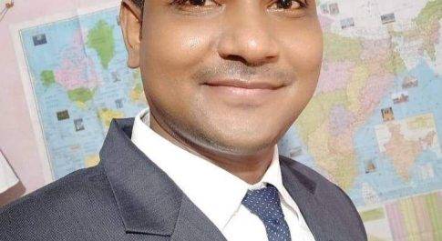 महराजगंज। सेवानिवृत्त शिक्षक का बेटा बना एस.डी.एम