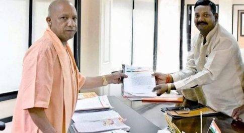 महराजगंज। सदर विधायक जय मंगल कनौजिया के सहयोग से मुख्यमंत्री योगी आदित्य नाथ पर्यटन संवर्धन योजना के तहत पिपरा कल्याण स्थित राम जानकी मंदिर के सुंदरीकरण हेतु शासन से 49 लाख 32 हज़ार की स्वीकृत प्रथम किस्त जारी