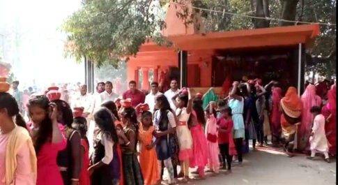 महराजगंज। 551 कन्याओं ने बरातगाडा में होने जा रही श्री श्री रुद्र महायज्ञ का कलश उठाया, निकली भव्य कलश यात्रा