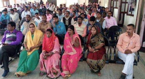 महराजगंज। सफाई कर्मी संघ का बैठक नौतनवां ब्लाक में हुआ संम्पन्न।
