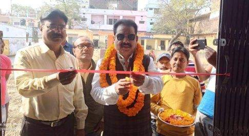 महराजगंज। महिला मिशन शक्ति को बढ़ावा देने के लिए चेयरमैन गुड्डू खान ने कराया सामुदायिक शौचालय का निर्माण किया उद्घाटन