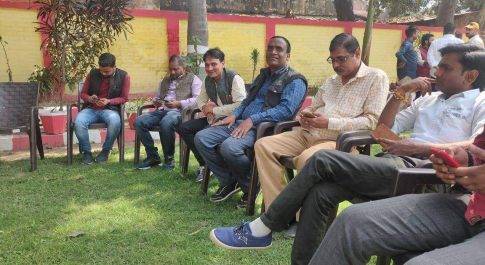 डाकबंगले में आयोजित अपवा की मासिक बैठक