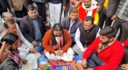 डी एम चौराहा बना श्री परशुराम चौक राष्ट्रीय ब्राह्मण महासंघ रजि0 जनपद बहराइच की बहु प्रतीक्षित मांग हुई पूरी
