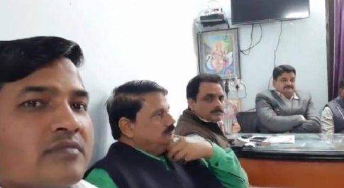 महराजगंज। जनरलिस्ट प्रेस क्लब के तत्वाधान में बैठक संपन्न