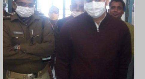 महराजगंज। सीएससी फरेंदा का निरीक्षण करने पहुंचे डीएम और एसपी, गंदगी देख डीएम ने लगाई फटकार, दिए जरूरी दिशा-निर्देश