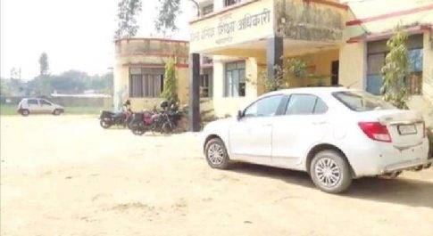 महराजगंज। महराजगंज में 101 नवनियुक्त शिक्षकों को मिलेगा पहला वेतन, कागजी कार्रवाई हुई पूरी