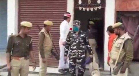 महराजगंज। नौतनवा में एसडीएम के छापेमारी में मिली 15 पुड़िया स्मैक व 284 नशीली टेबलेट