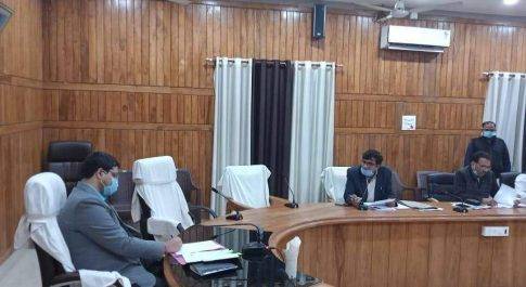 डी.एम. की अध्यक्षता में सम्पन्न हुई जिला परीक्षा समिति की बैठक