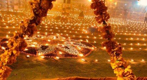 महाराजा सुहेलदेव स्मारक स्थल पर जलाये गये लाखों दीप ,चत्तौरा झील के तट पर उतरी तारों की अंजुमन