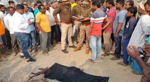 फरेंदा। पिकअप ने छात्र को रौंदा मौके पर हुई मौत