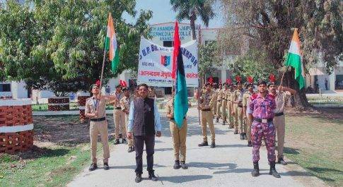 महाराजगंज।आनंद नगर कस्बे में स्थित सेठ आनंद राम जयपुरिया इंटर कॉलेज के तरह से नेशनल नो स्मोकिंग पर एन सी सी कैडेटों ने निकाली रैली