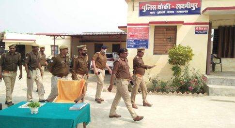 पुलिस अधीक्षक महाराजगंज ने नेपाल सीमा पर ऑपरेशन पगडंडी चलाया अभियान