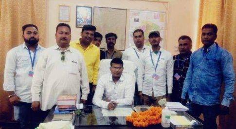 अन्तर्राष्ट्रीय मानवाधिकार सुरक्षा संगठन के पदाधिकारियों को उपजिलाधिकारी ने किया सम्मानित