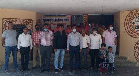 फरेंदा। एमन एम आशा आंगनवाडी महिलाओं को टीका जरूर लगवाये उनको स्वस्थ रखें ‘ बच्चा स्वस्थ रहेगा तो देश का भविष्य उज्जवल होगा:डॉ अंग्रेश सिंह