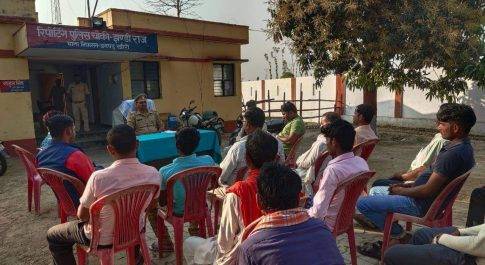 समाज मे अराजकता फैलाकर शांति भंग करने वालों पर होगी कठोर कार्यवाही:- चौकी इंचार्ज झंडी