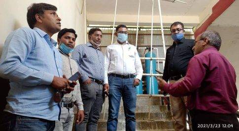 फरेंदा (महराजगंज):सीएचसी अधीक्षक ने किया विद्यालय का निरीक्षण