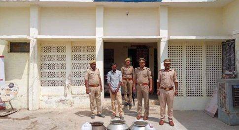 महाराजगंज। बृजमनगंज पुलिस का एक बार फिर चला कच्ची शराब के खिलाफ अभियान