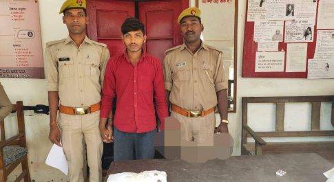 पुरन्दरपुर पुलिस द्वारा 01 अदद अवैध देशी तमंचा के साथ 01 नफर अभियुक्त को किया गया गिरफ्तार