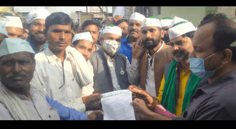 किसानों की समस्याओं को लेकर उप जिलाधिकारी को सौंपा ज्ञापन*।गुफरान खान