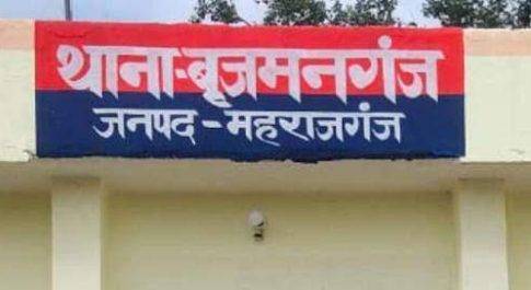 महाराजगंज: बृजमनगंज दो पहिया वाहनों पर अतिरिक्त सवारी और बिना हेलमेट पहने गाड़ी चलाने वालों पर काटा गया चालान