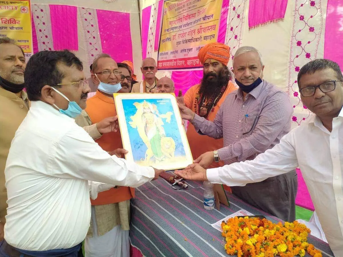 रेडक्रास सोसायटी के तत्वावधान में आयोजित हुआ बहुउद्देश्यीय चिकित्सा शिविर