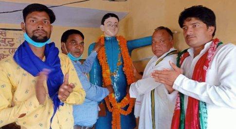 लेदवा चौराहे पर गाजे बाजे के साथ धूमधाम से मनाया बाबा साहब का जन्मदिन