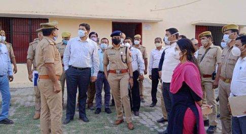 डीएम व एसपी ने किया मतगणना स्थलों व स्ट्रांगरूम का निरीक्षण मतदान केन्द्रों की व्यवस्थाओं का भी लिया जायज़ा