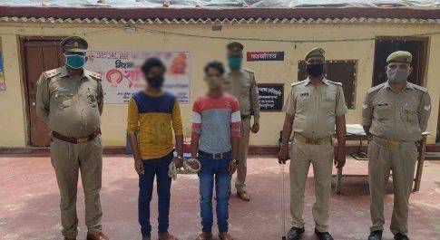 महराजगंज। सिंदुरिया पुलिस ने दुष्कर्म के वांछित अभियुक्तो को गिरफ्तार कर भेजा न्यायालय।