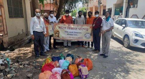 भारत विकास परिषद ने बांटा राशन किट
