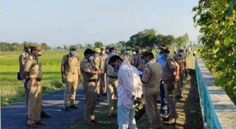 स्वर्ण व्यवसाई कैसे घटनास्थल का निरीक्षण करते प्रदीप गुप्ता एसपी साथ में सीओ साहब