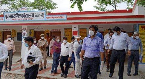 नोडल अधिकारी ने ग्राम हेमरियां का किया निरीक्षण निगरानी समिति के गतिविधियों का लिया जायजा