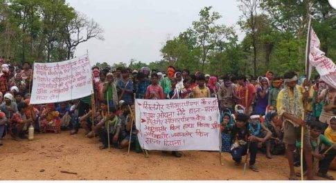 सिलगेर में धरनारत आदिवासियों पर लाठीचार्ज की निंदा की माकपा ने, कहा : लोकतांत्रिक आंदोलन के साथ सभ्य तरीके से पेश आये कांग्रेस सरकार