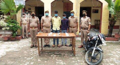 आपरेशन तमंचा अभियान में महराजगंज पुलिस ने दो अभियुक्तों को किया गिरफ्तार