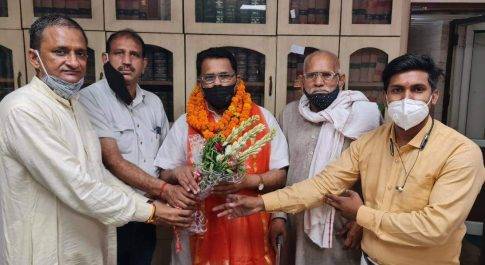 नरेन्द्र कश्यप को ओबीसी मोर्चा के प्रदेश अध्यक्ष बनाएं जाने पर विश्वकर्मा मंडल ने बधाई दी